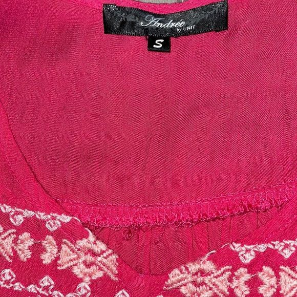 Embroidered pink top size small, soft medium weight 3/4 sleeve. - Picture 5 of 6